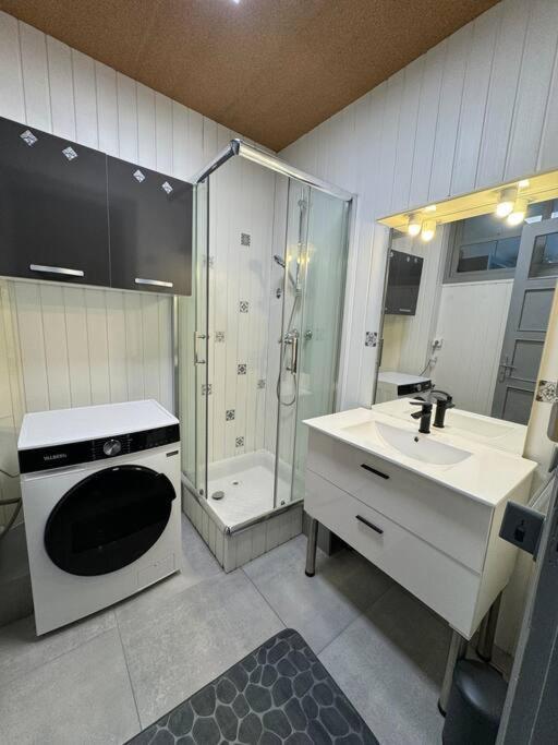 T3 Premium - Calme & Spacieux 6-12 Personnes Apartment *